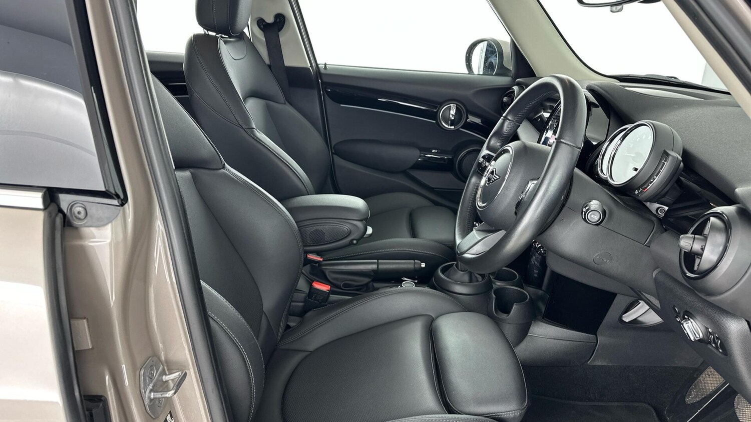 Used MINI Hatch 2022 for sale - 76760498: Photo 11