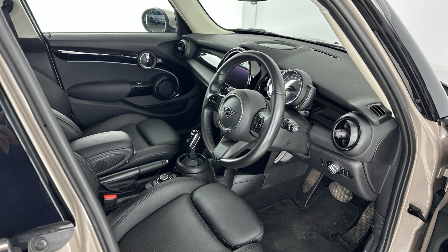 Used MINI Hatch 2022 for sale - 76760498: Photo 6