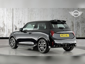 Used MINI Cooper 2025 for sale - 76760309: Photo