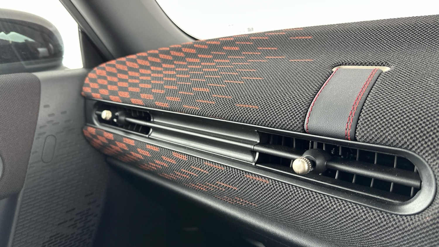 Used MINI Cooper 2025 for sale - 76760309: Photo 36