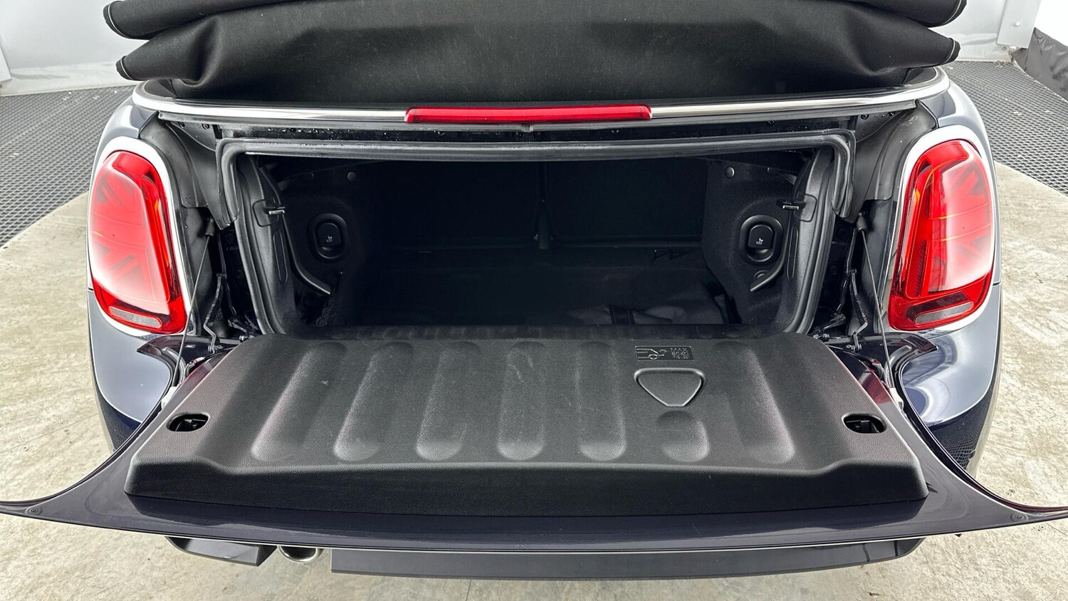 Used MINI Convertible 2023 for sale - 77496292: Photo 13