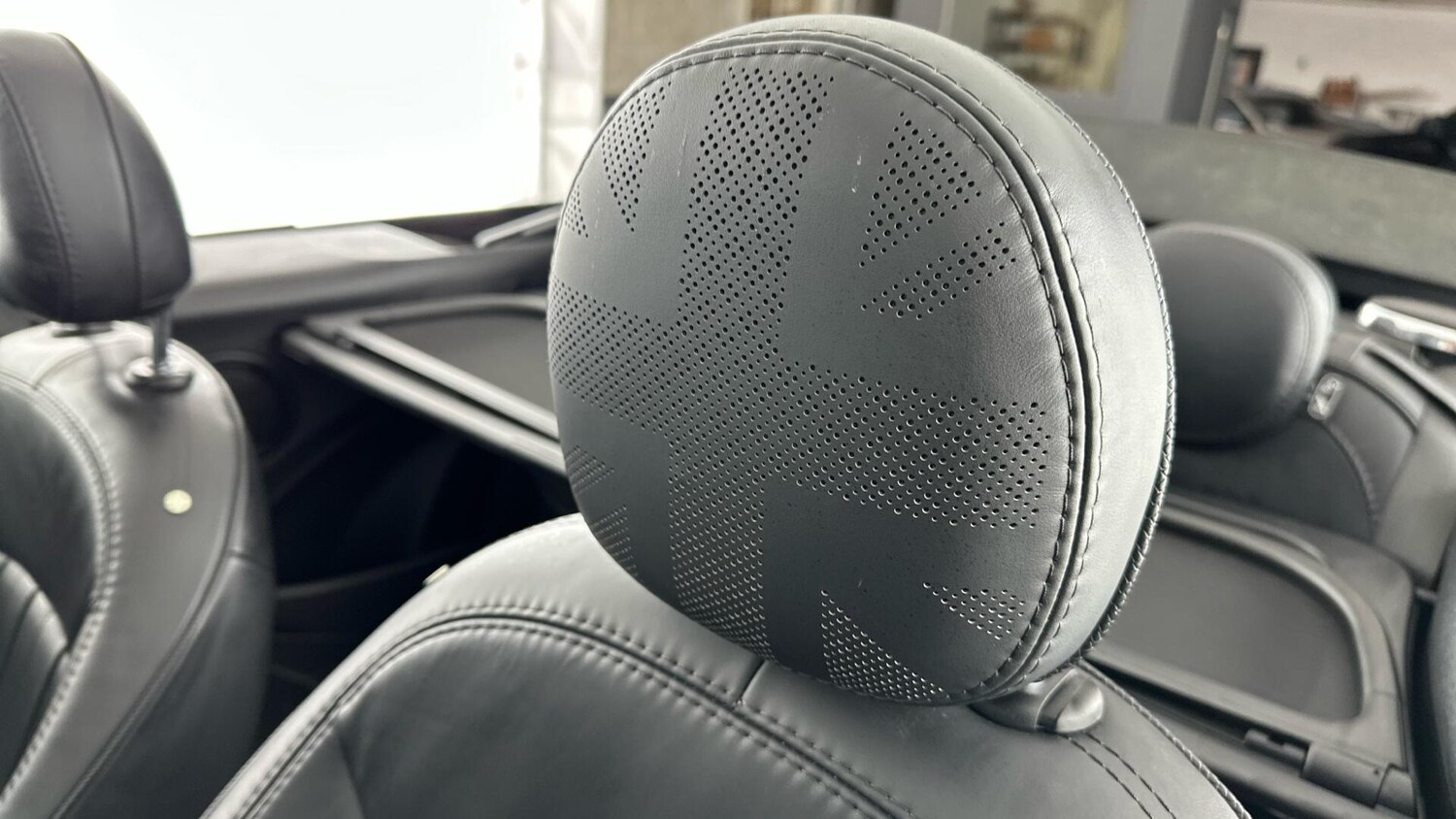 Used MINI Convertible 2023 for sale - 77496292: Photo 25