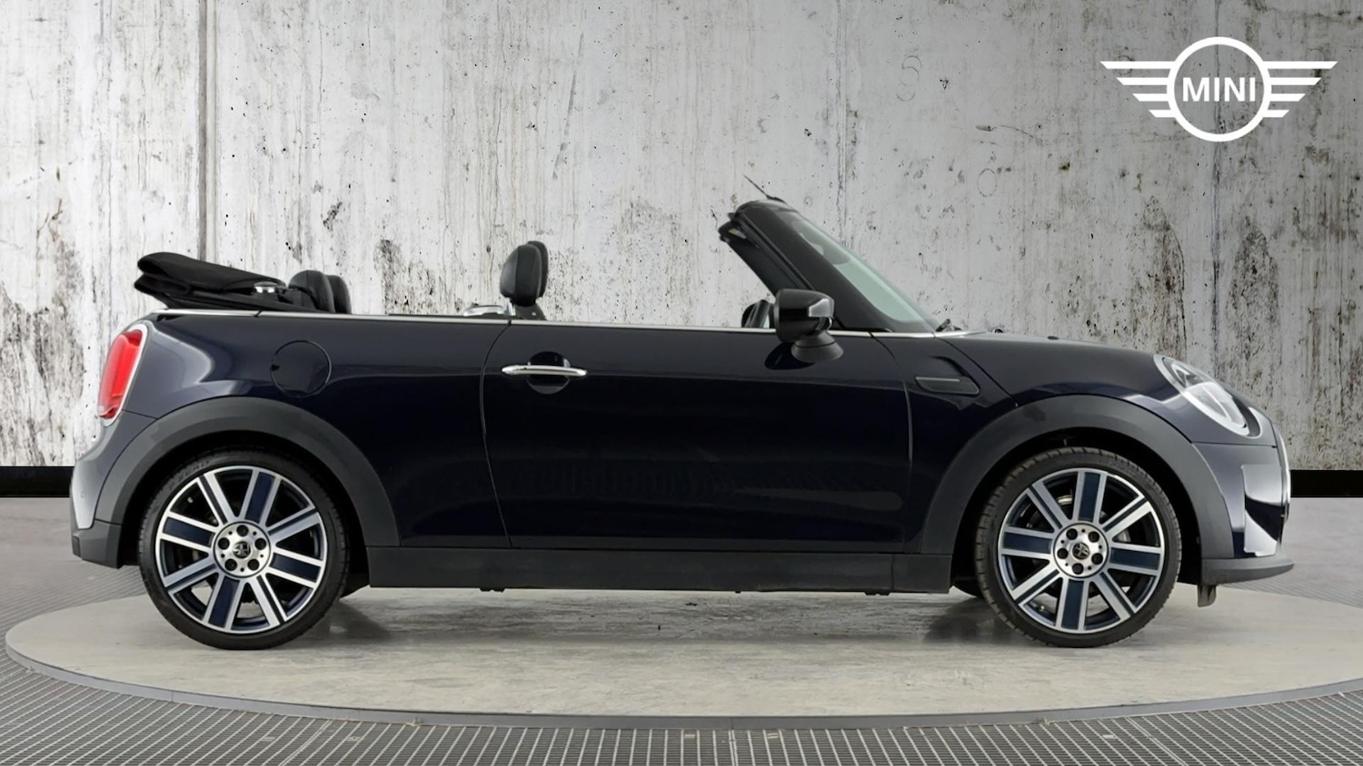 Used MINI Convertible 2023 for sale - 77496292: Photo 3