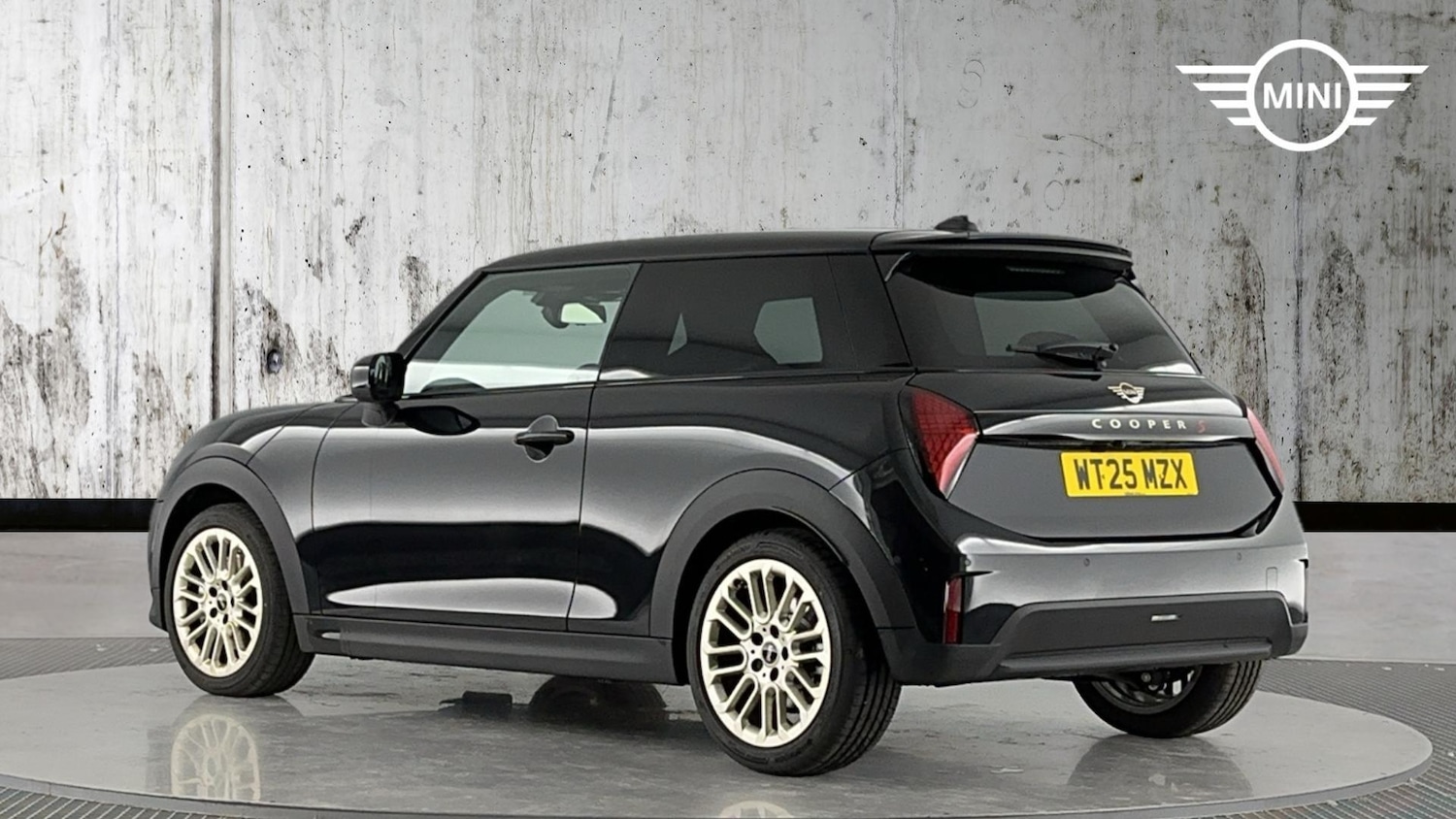 Used MINI Cooper 2025 for sale - 76760399: Photo 2