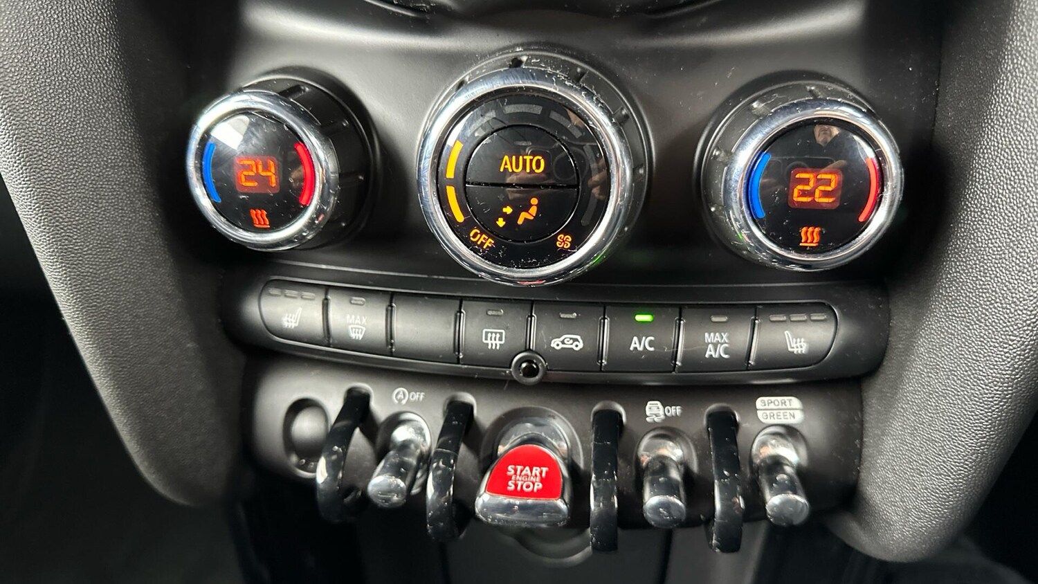 Used MINI Hatch 2022 for sale - 76760450: Photo 31