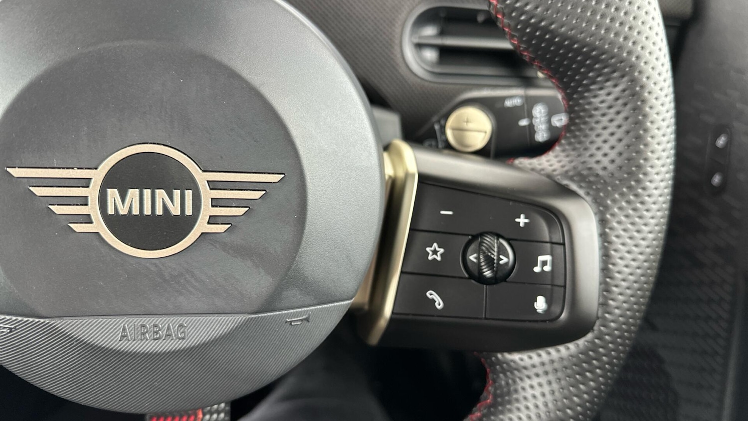 Used MINI Hatch 2025 for sale - 77060441: Photo 18