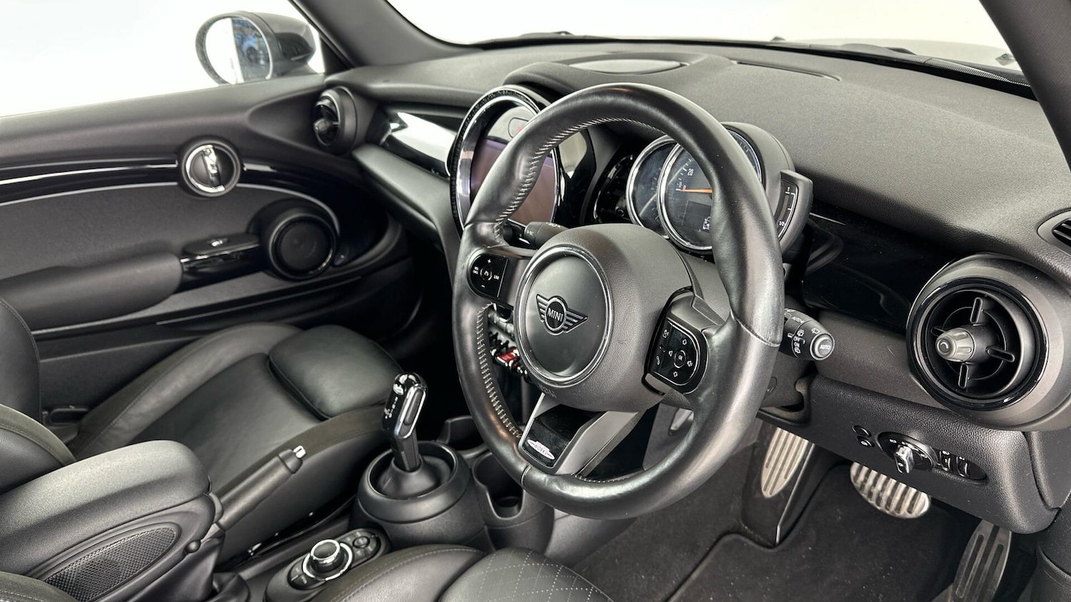 Used MINI Hatch 2022 for sale - 77838569: Photo 6