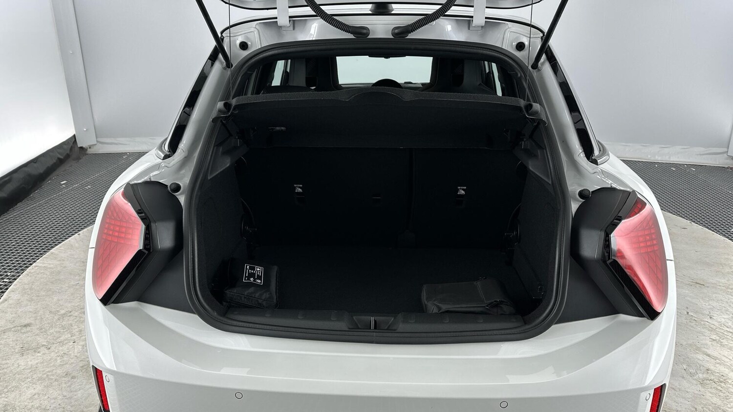 Used MINI Hatch 2025 for sale - 77015990: Photo 13