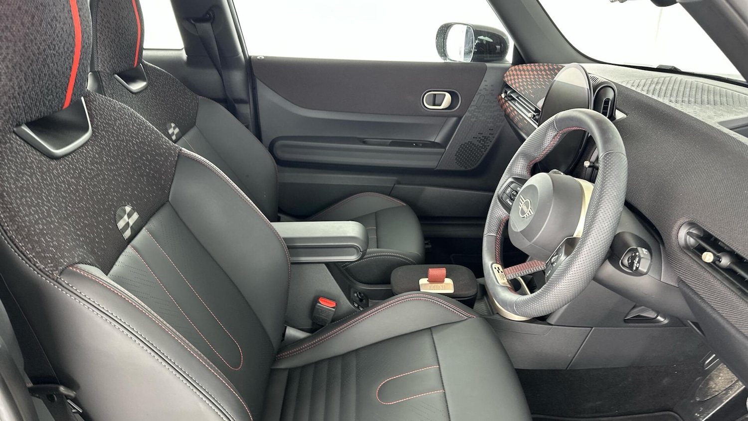 Used MINI Hatch 2025 for sale - 77940174: Photo 11