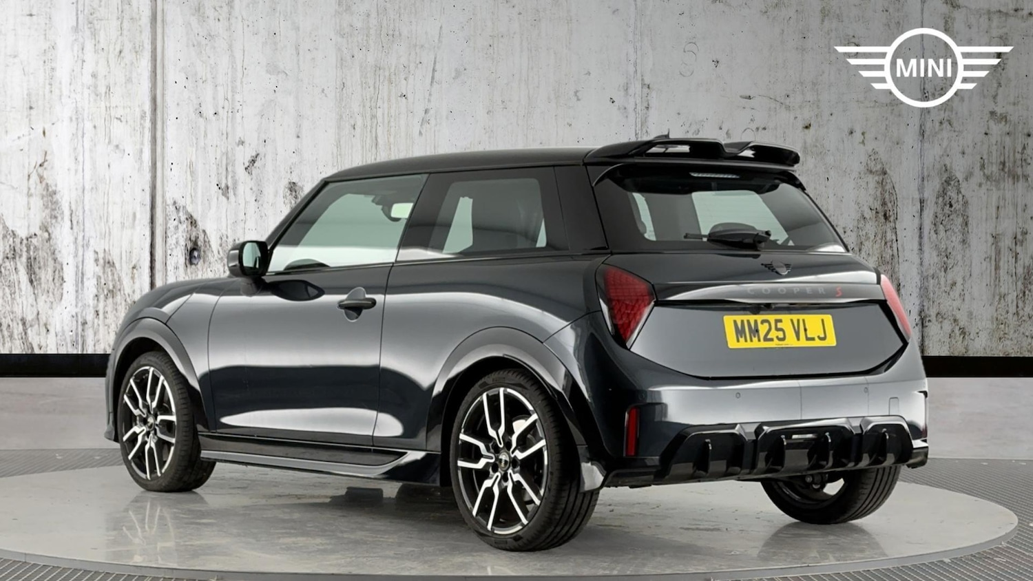 Used MINI Cooper 2025 for sale - 76760490: Photo 2
