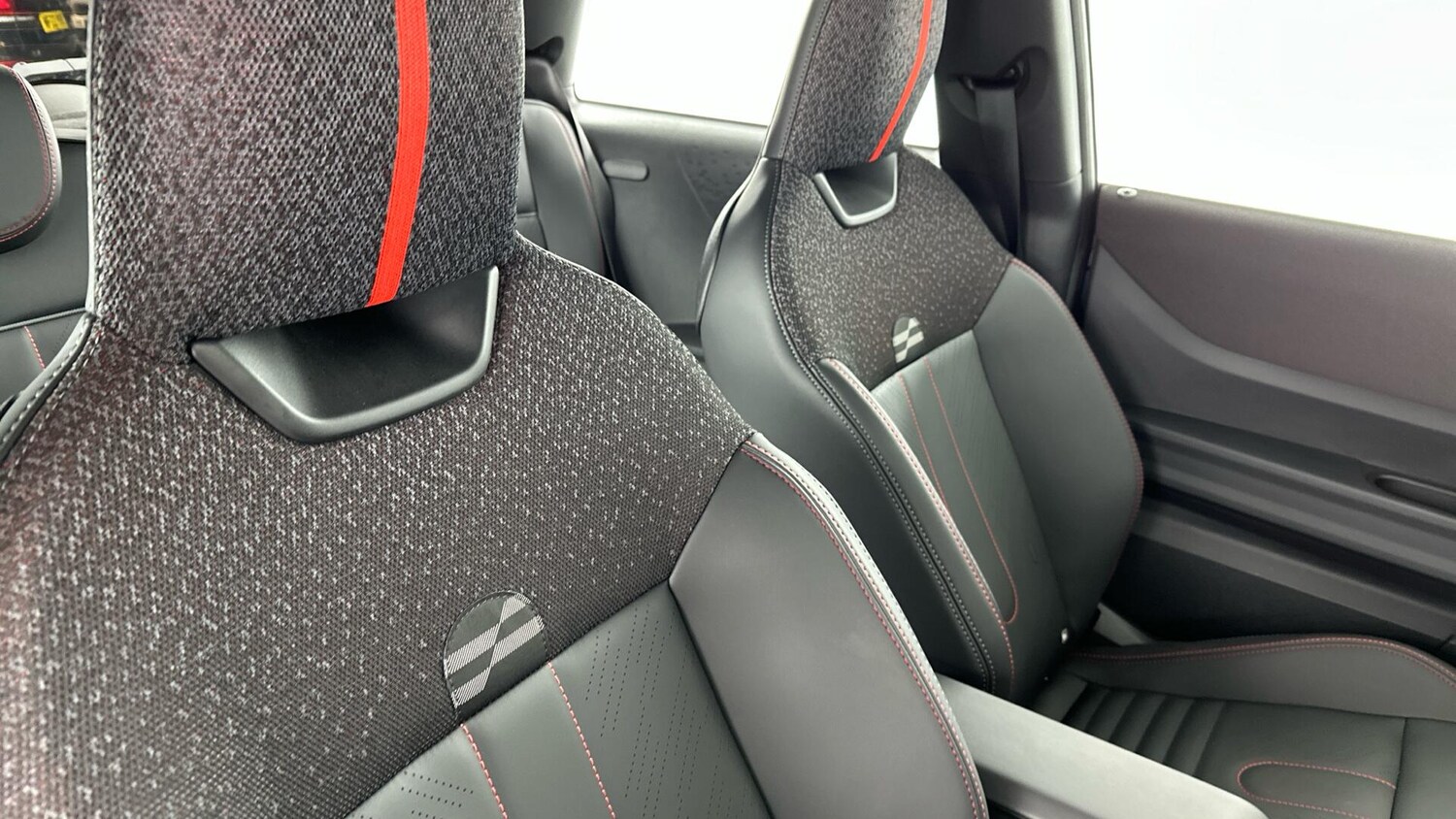 Used MINI Cooper 2025 for sale - 76760490: Photo 27