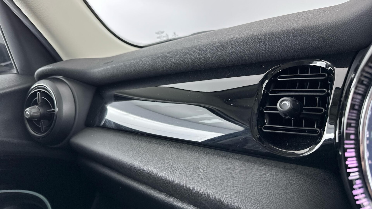 Used MINI Hatch 2022 for sale - 76781411: Photo 32