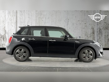 Used MINI Hatch 2022 for sale - 76781411: Photo