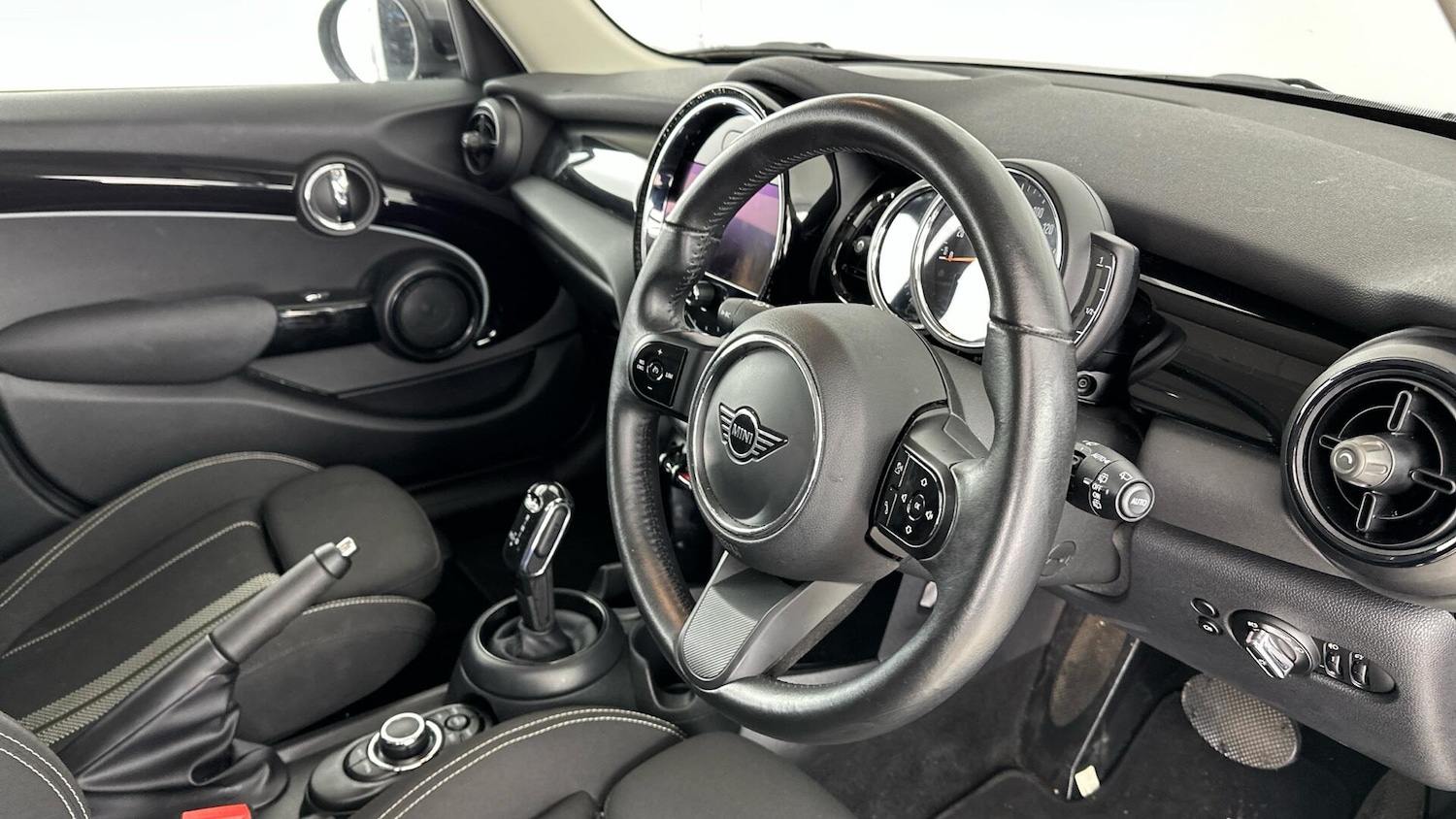 Used MINI Hatch 2022 for sale - 76781411: Photo 6