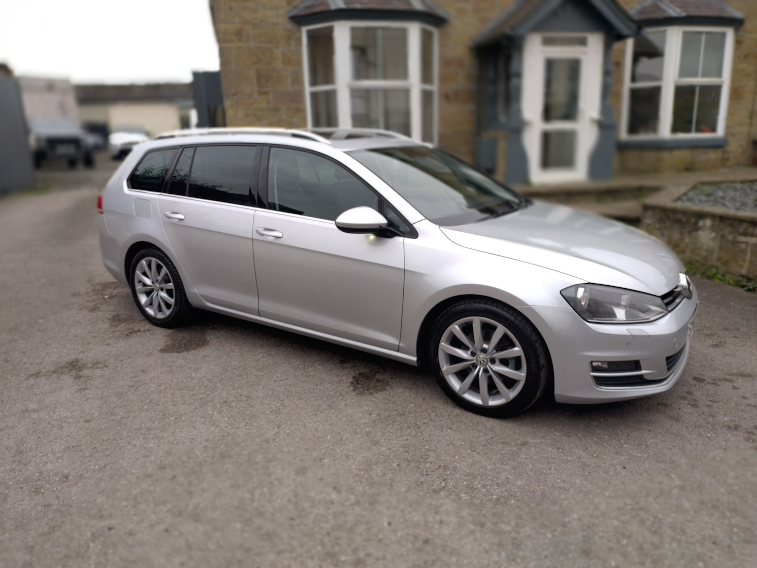 Used Volkswagen Golf 2013 for sale - 77595495: Photo 2