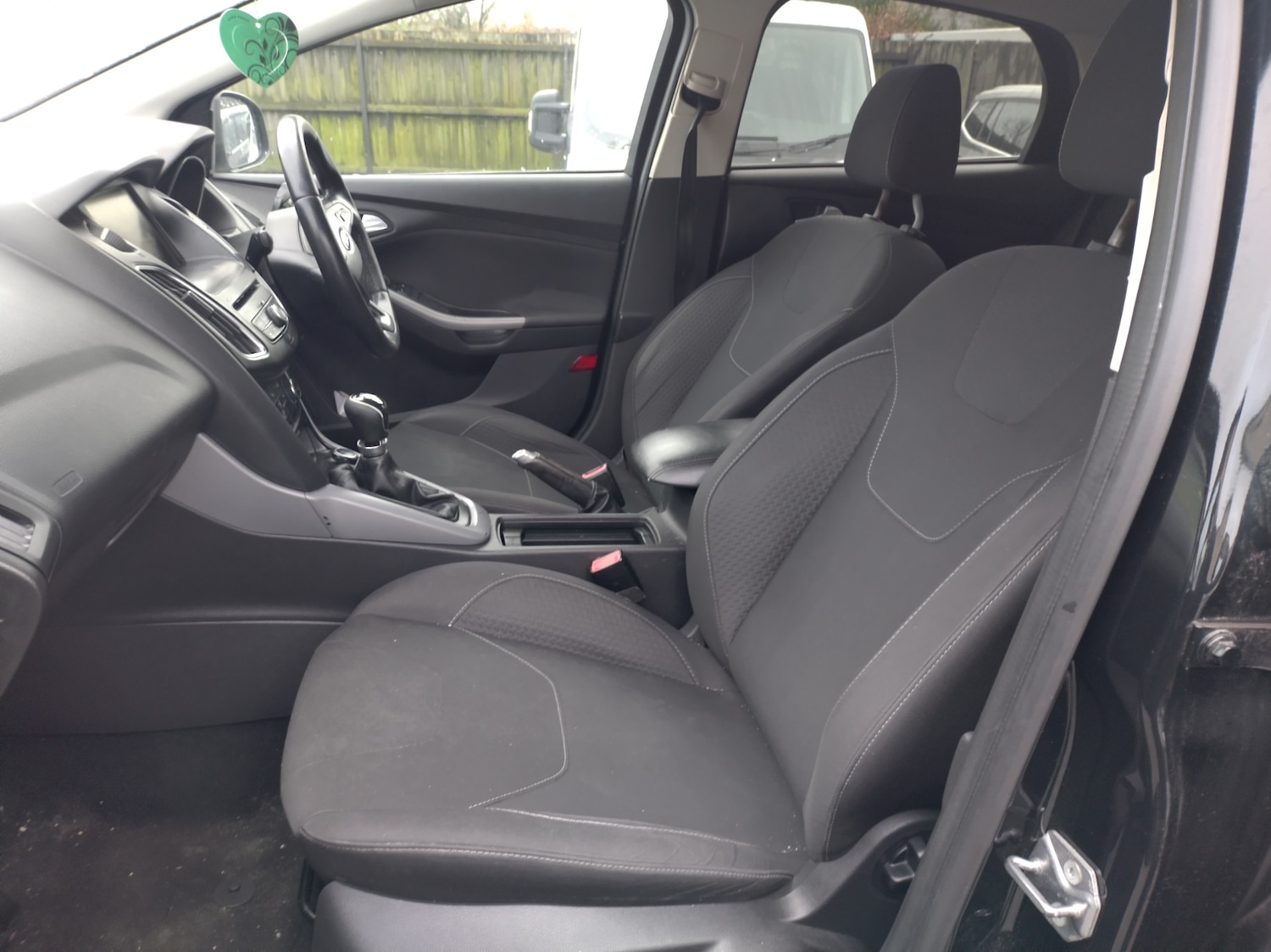 Used Ford Focus 2015 for sale - 77385396: Photo 9