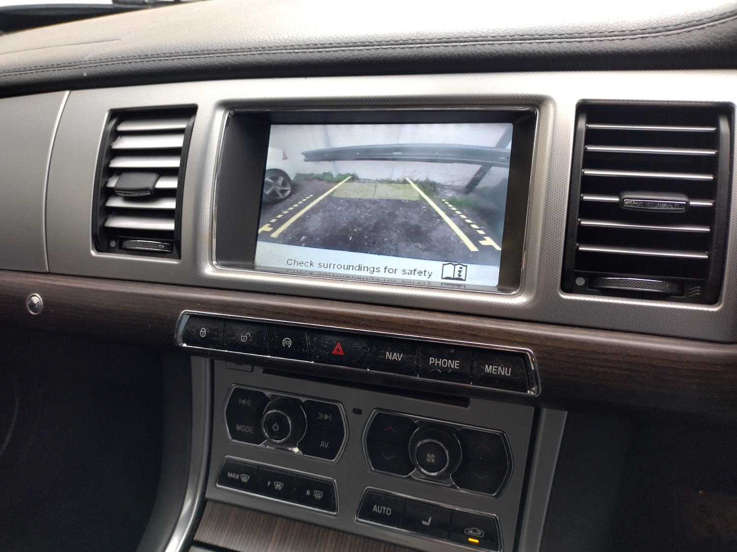 Used Jaguar XF 2011 for sale - 76093818: Photo 12