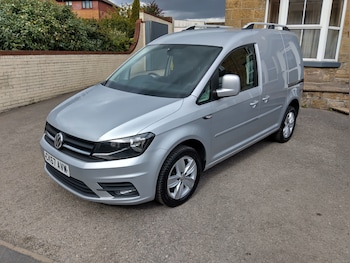 Used Volkswagen Caddy 2017 for sale - 79217802: Photo