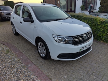 Used Dacia Sandero 2020 for sale - 79463698: Photo