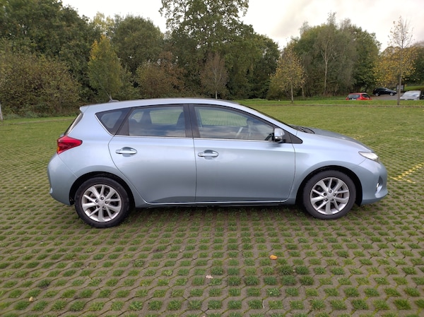 Used Toyota Auris 2013 for sale - 76334194: Photo 3