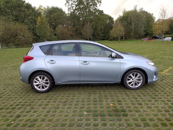 Used Toyota Auris 2013 for sale - 76334194: Photo 3