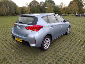 Used Toyota Auris 2013 for sale - 76334194: Photo 4