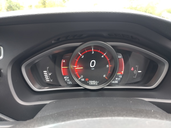 Used Volvo V40 2015 for sale - 76293412: Photo 12