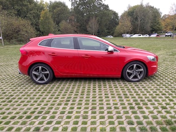 Used Volvo V40 2015 for sale - 76293412: Photo 3