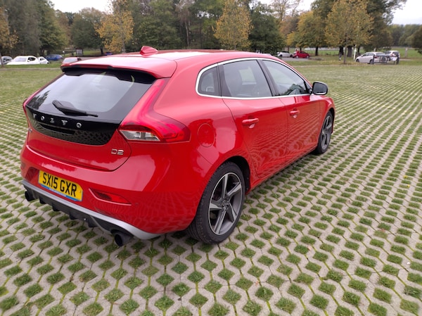 Used Volvo V40 2015 for sale - 76293412: Photo 4