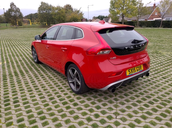 Used Volvo V40 2015 for sale - 76293412: Photo 6