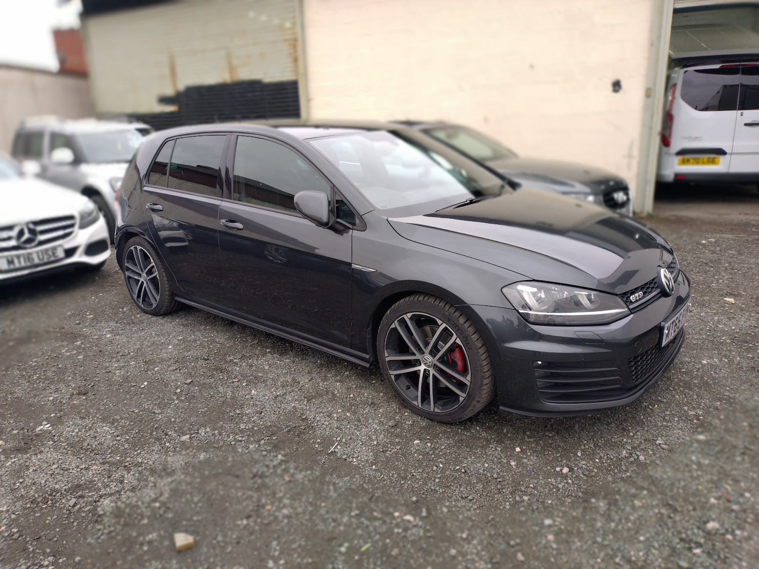 Used Volkswagen Golf 2015 for sale - 77593647: Photo 2