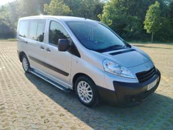 2015 (15) - 2.0 HDI SE AUTOMATIC 5-Door