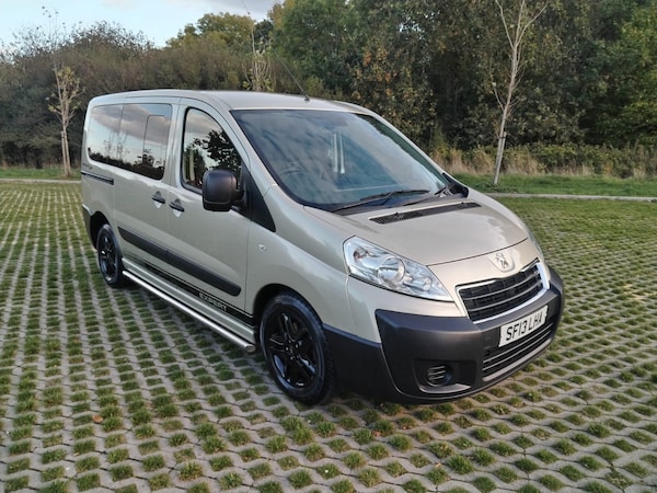 Used Peugeot Expert Tepee 2013 for sale - 76093832: Photo 1