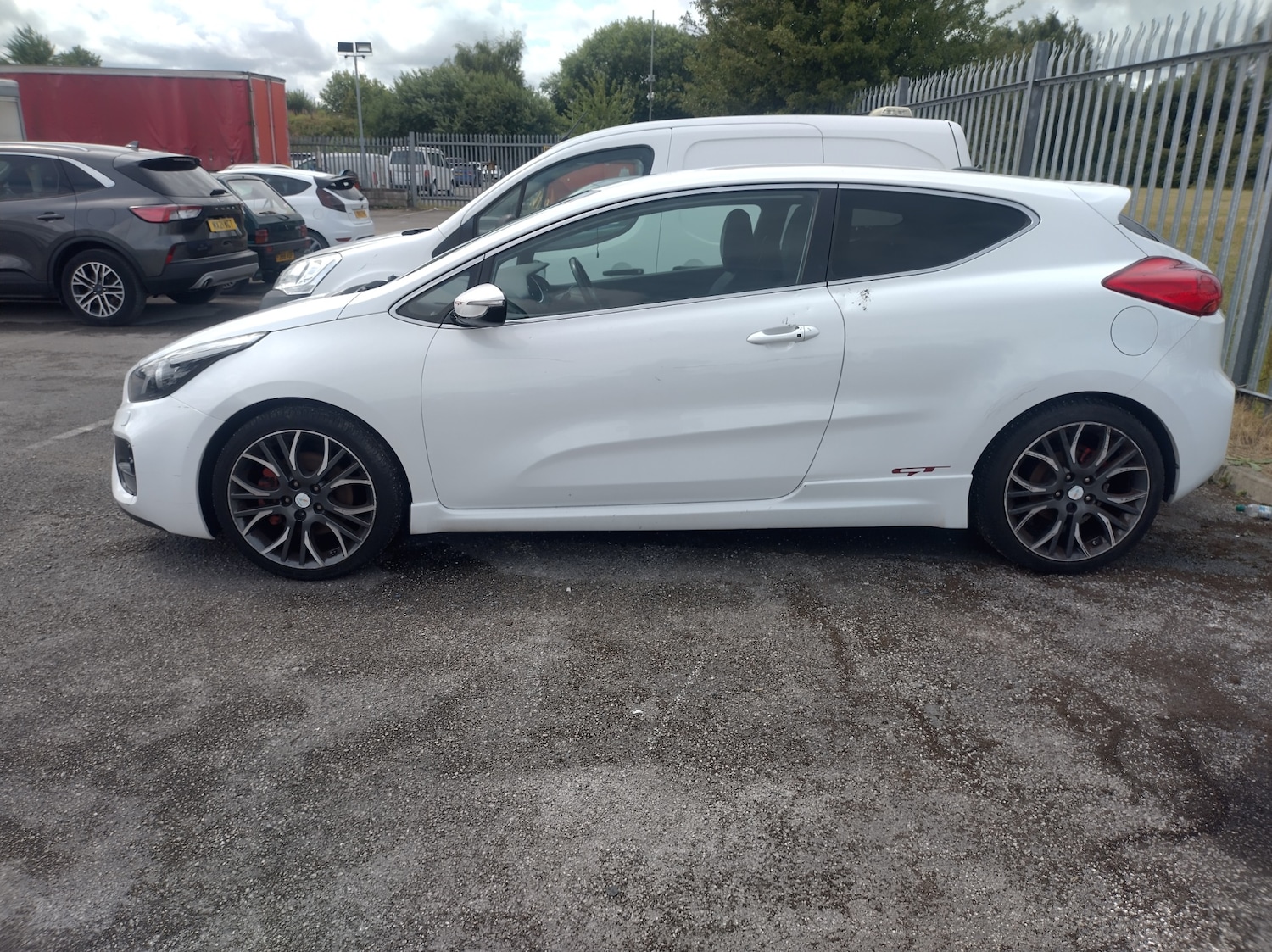 Kia Pro Ceed 2014 (64) - 1.6T GDi GT Tech 3dr - Image 10