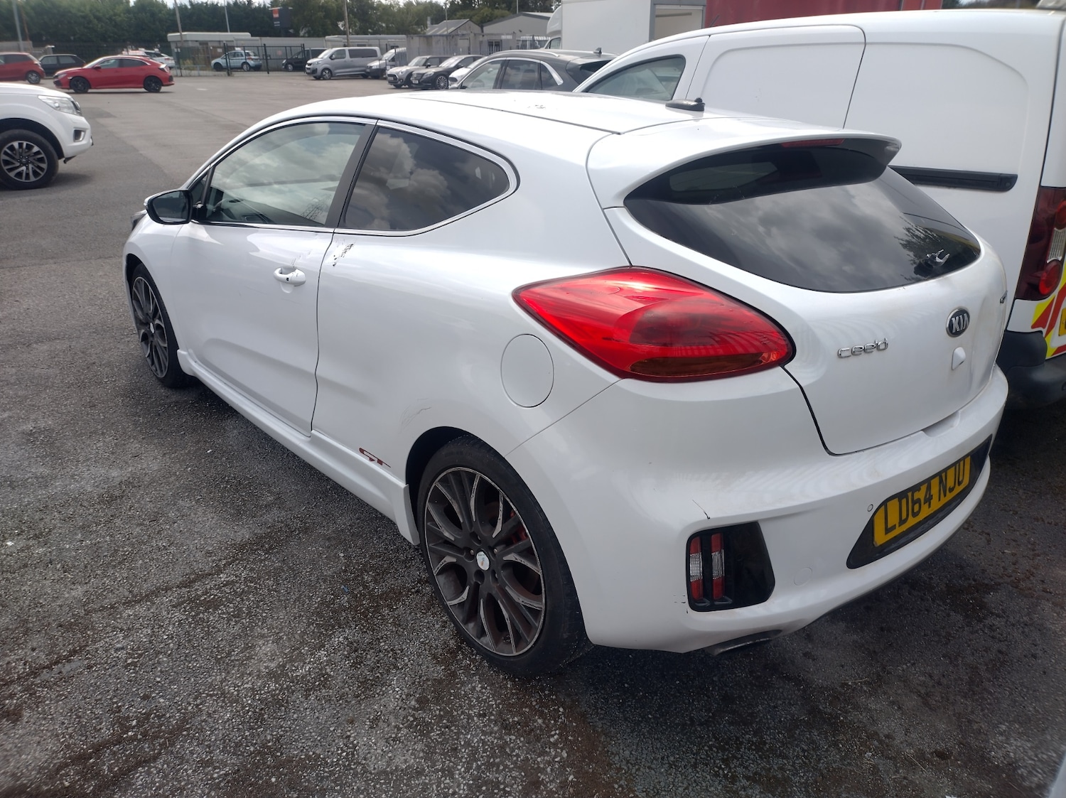 Kia Pro Ceed 2014 (64) - 1.6T GDi GT Tech 3dr - Image 11