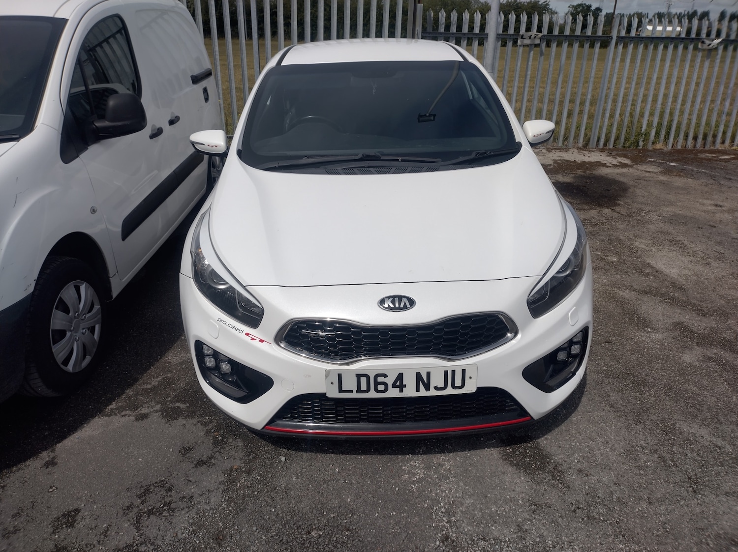 Kia Pro Ceed 2014 (64) - 1.6T GDi GT Tech 3dr - Image 4