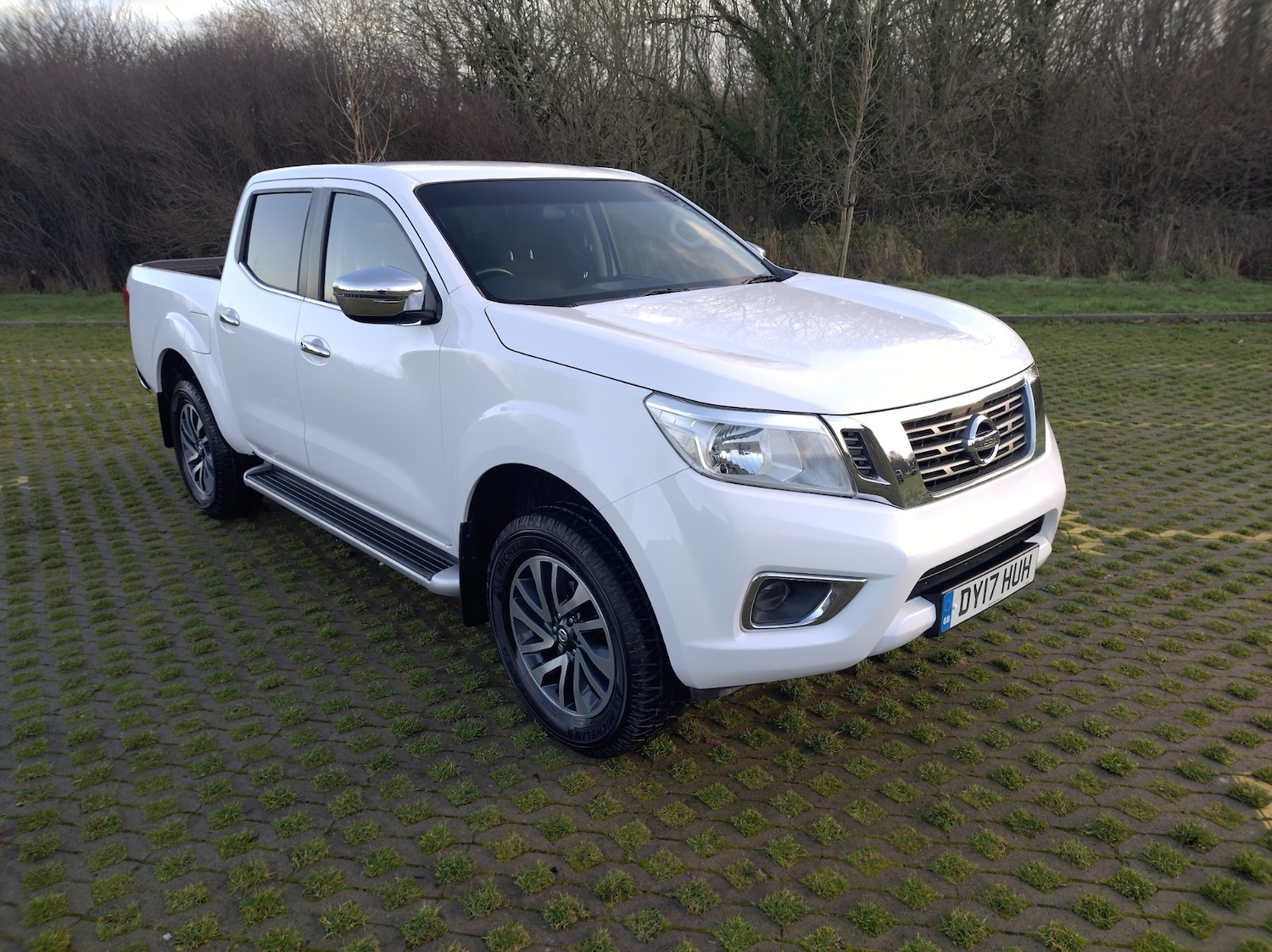 Used Nissan Navara 2017 for sale - 77300547: Photo 1
