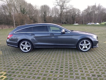 Used Mercedes-Benz CLS 2012 for sale - 77732919: Photo