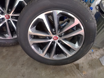 Used Jaguar F-Pace  for sale - 75745480: Photo