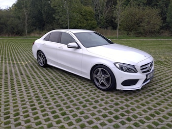 Used Mercedes-Benz C Class 2015 for sale - 76097985: Photo 2