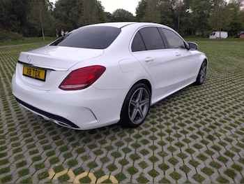 Used Mercedes-Benz C Class 2015 for sale - 76097985: Photo 4