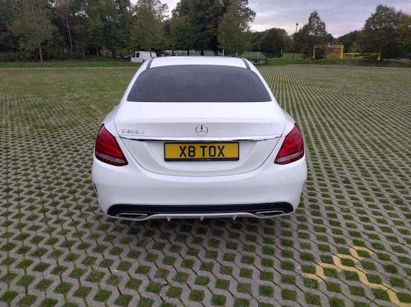 Used Mercedes-Benz C Class 2015 for sale - 76097985: Photo 5