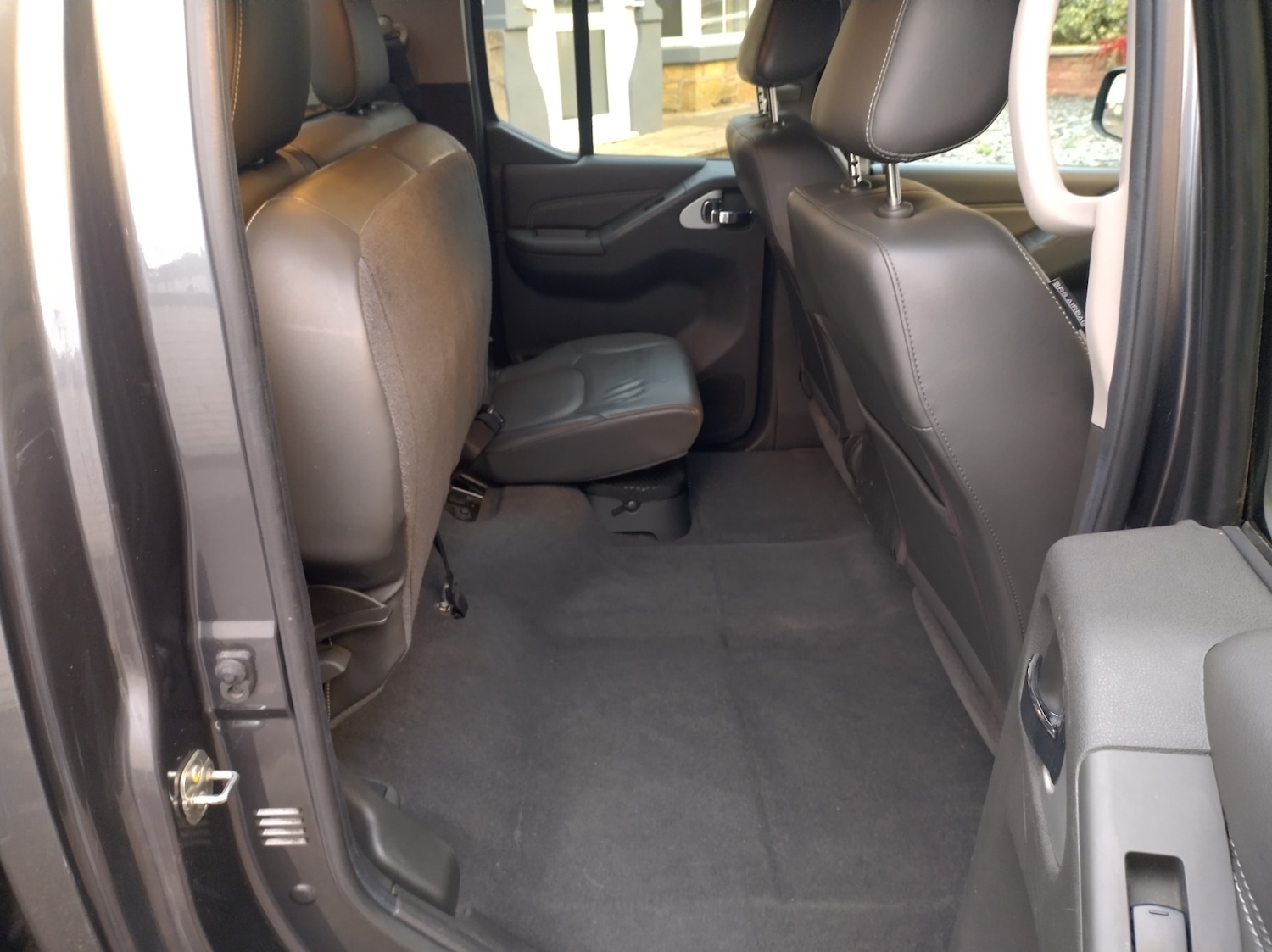 Used Nissan Navara 2015 for sale - 76687411: Photo 11