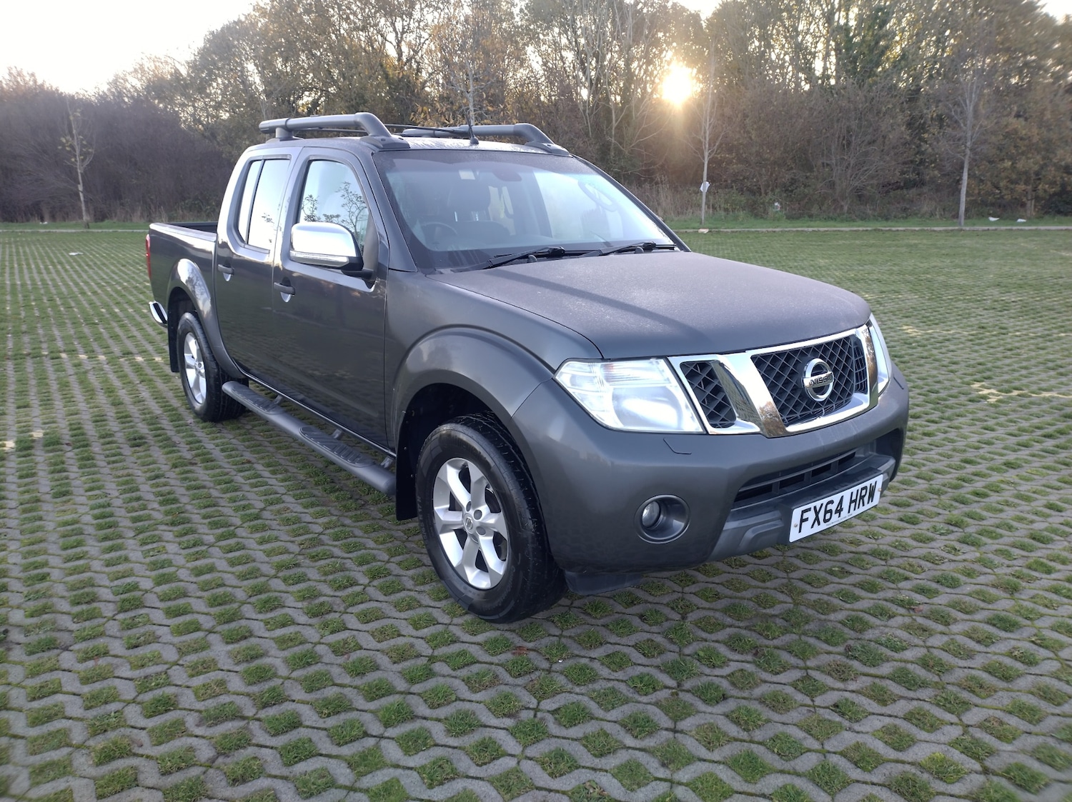 Used Nissan Navara 2015 for sale - 76687411: Photo 2