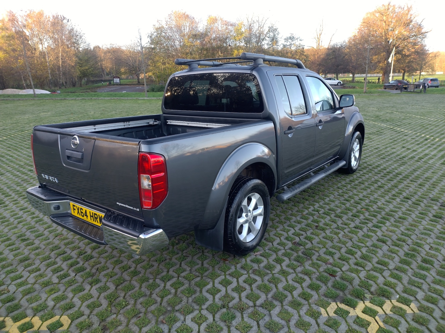 Used Nissan Navara 2015 for sale - 76687411: Photo 4