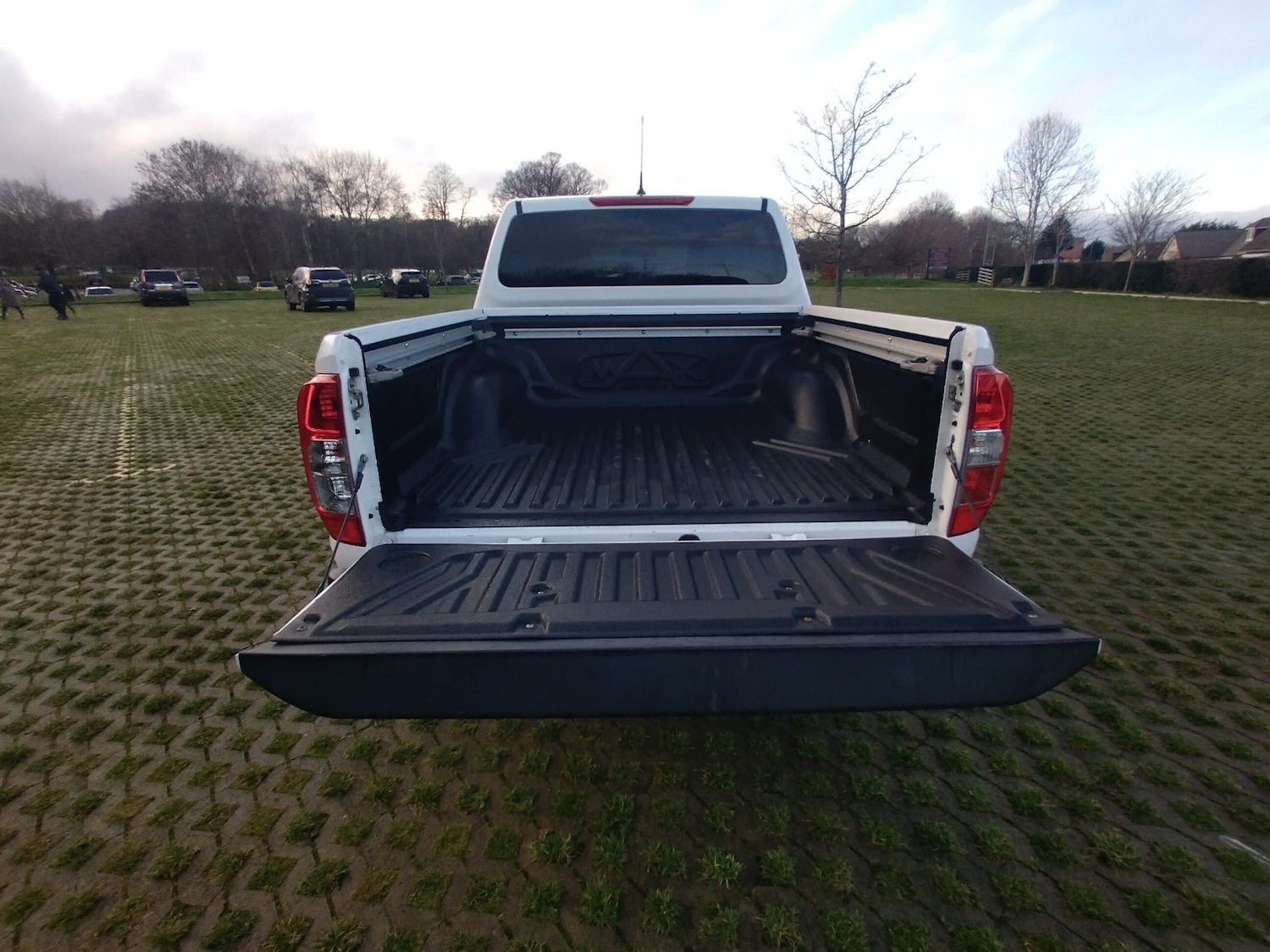 Used Nissan Navara 2017 for sale - 77014600: Photo 14