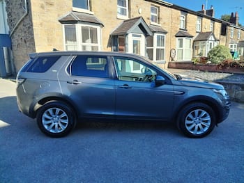 Used Land Rover Discovery Sport 2016 for sale - 79830496: Photo