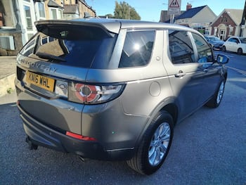 Used Land Rover Discovery Sport 2016 for sale - 79830496: Photo