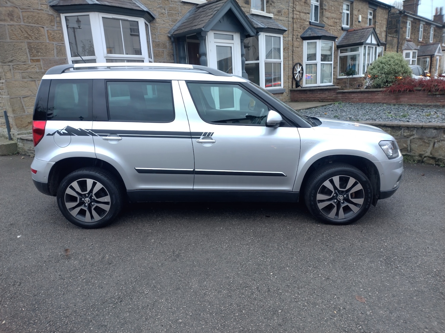 Used Skoda Yeti 2014 for sale - 77264792: Photo 2