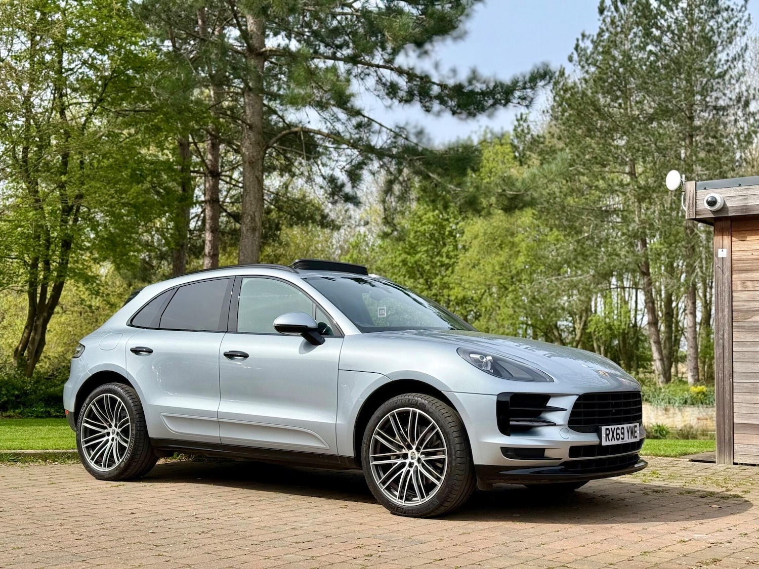 Used Porsche Macan 2019 for sale - 78205240: Photo 2